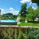 Semesterbostad Nouzet Et Lits