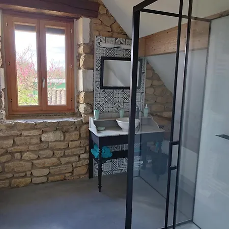 Nouzet Et Lits