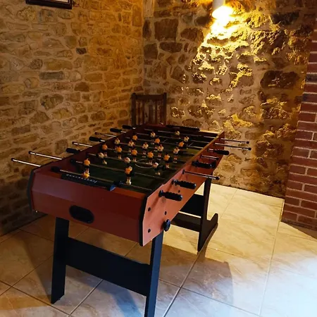 Nouzet Et Lits *