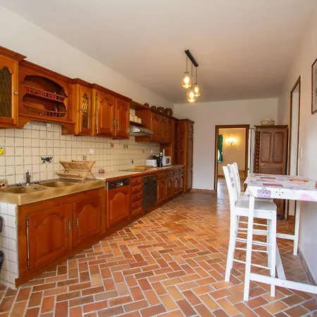 Vakantiehuis Nouzet Et Lits *