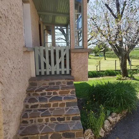 Holiday home Nouzet Et Lits *