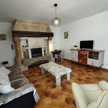 Nouzet Et Lits Holiday home