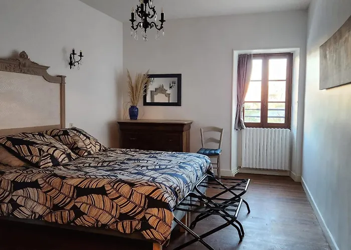 Nouzet Et Lits 度假居