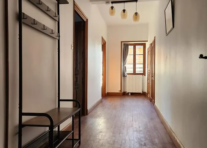 Nouzet Et Lits 度假居