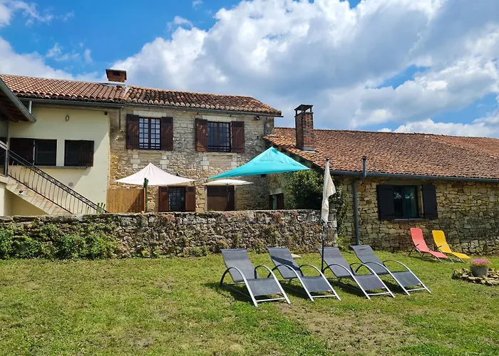 Nouzet Et Lits *