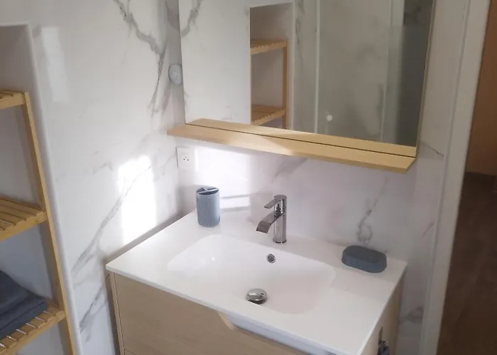 Nouzet Et Lits 度假居